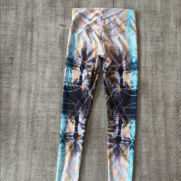 Niyama Sol Black and Gray Leggings with Intricate Patterns - Picture 7 of 8